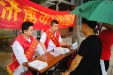 济南市口腔医院“泉城义工”服务泉城广场市民群众