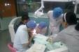 癫痫儿摔牙夜间求助 好牙医夫妻诊治通宵