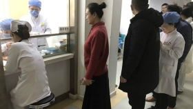 市口腔检验科首次为医院职工进行血液检验健康体检