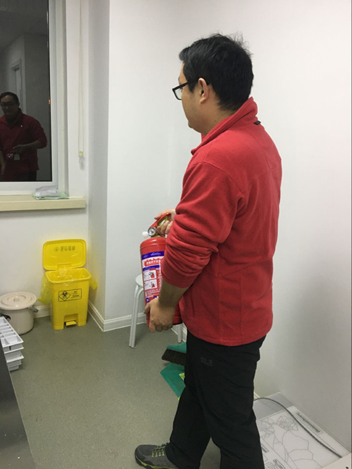 学习使用灭火器