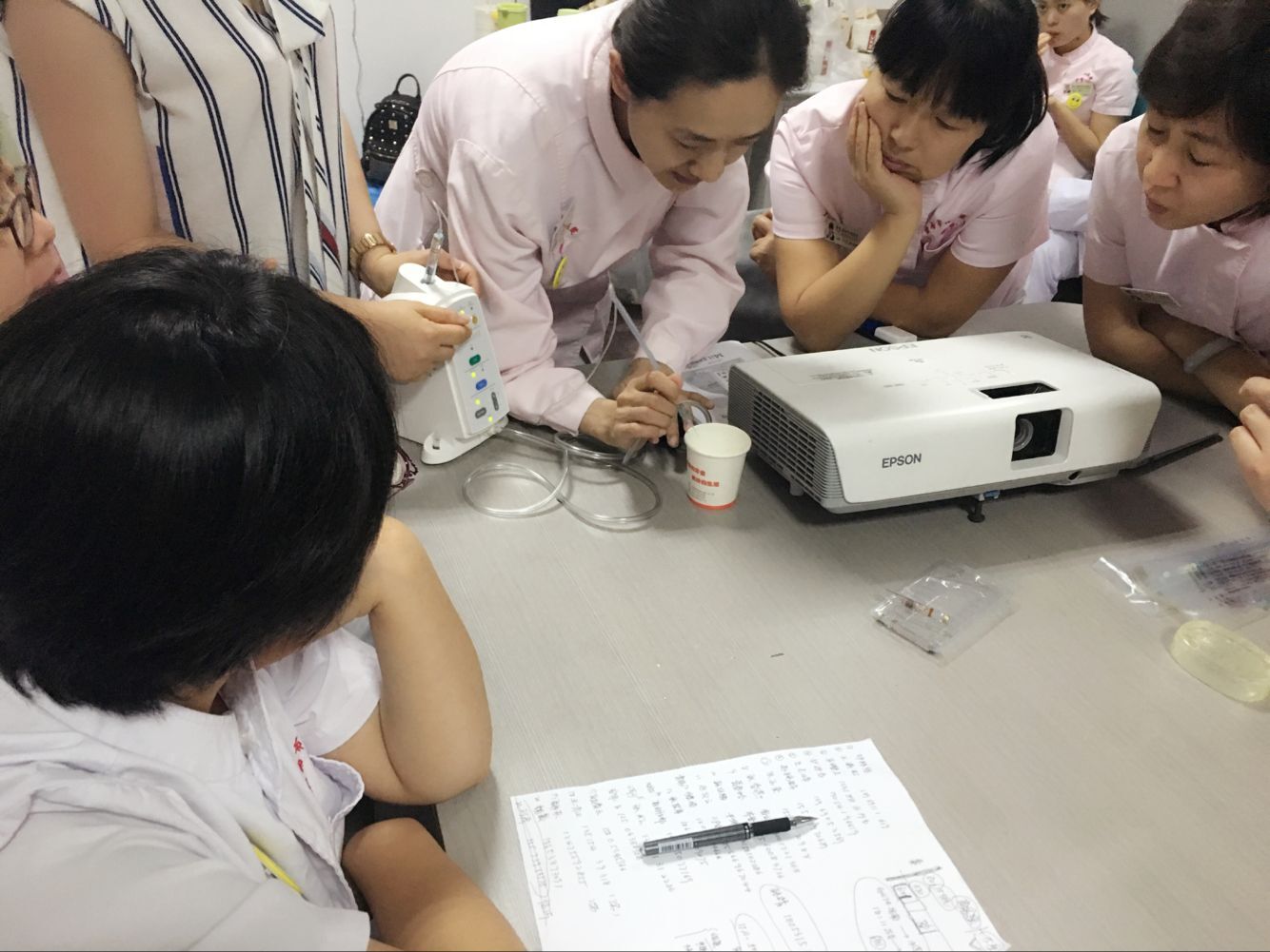 医生现场模拟操作